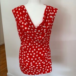 ❤️ S O L D ❤️
Vince Camuto blouse. Gently used